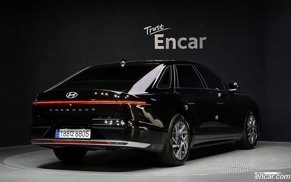 Hyundai Grandeur 2.5 2WD 2023 — миниатюра 2
