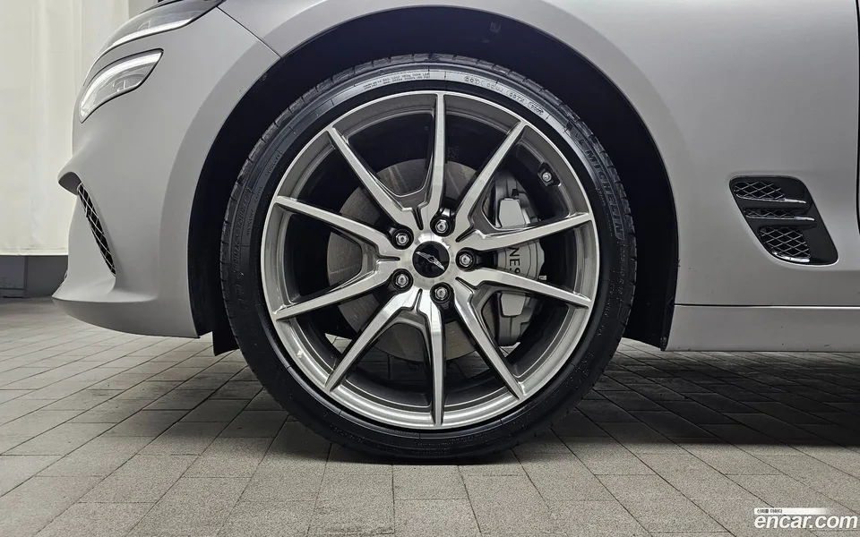 Genesis G70 3.3T 4WD 2023 — миниатюра 2