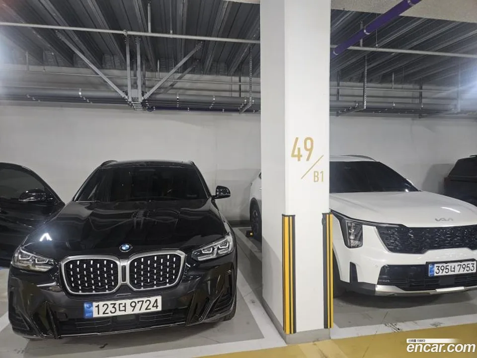 BMW X4 xDrive20i M 2022 — миниатюра 3