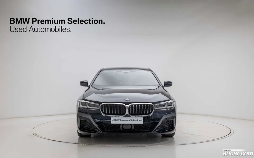 BMW 5 Series 520i M 2022 — миниатюра 3