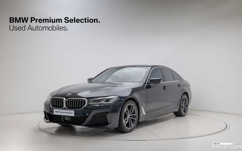 BMW 5 Series 520i M 2022 — фото 1, купить с доставкой в Москву