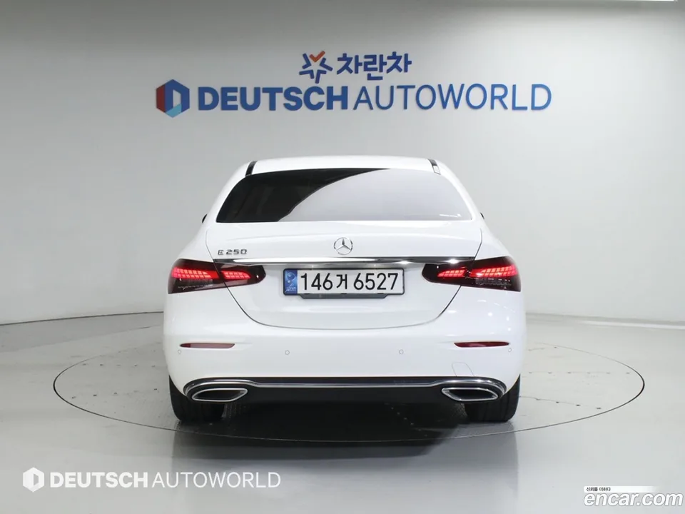 Mercedes-Benz E-Class E250 2022 — миниатюра 2