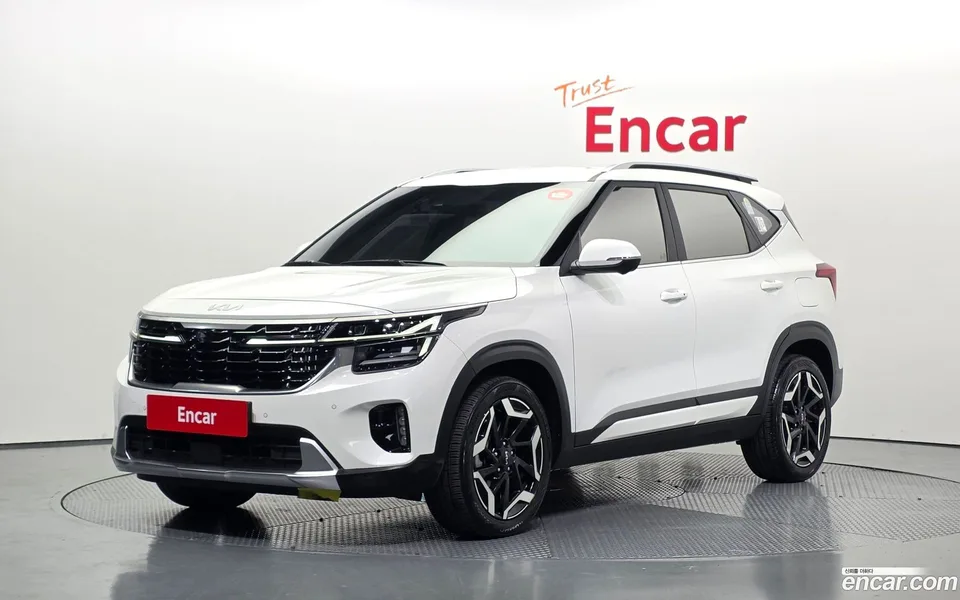 Kia Seltos 1.6 2WD 2024 — фото 1, купить с доставкой в Москву