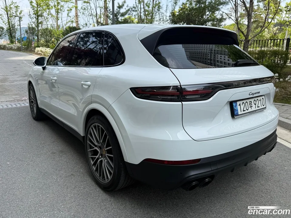 Porsche Cayenne 3.0 2023 — миниатюра 4