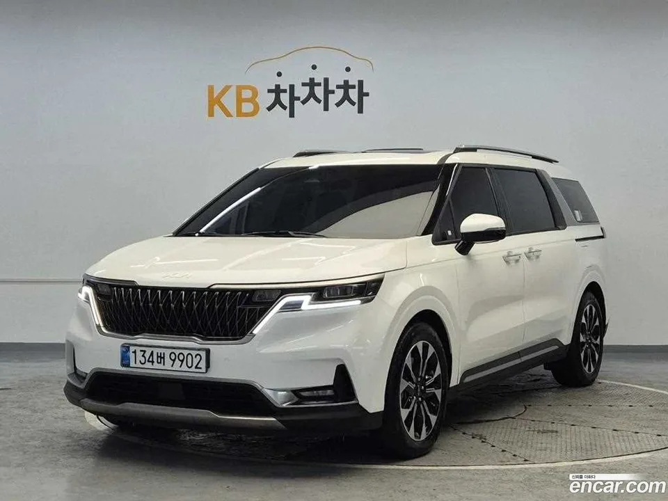 Kia Carnival 9 2022 — фото 1, купить с доставкой в Москву