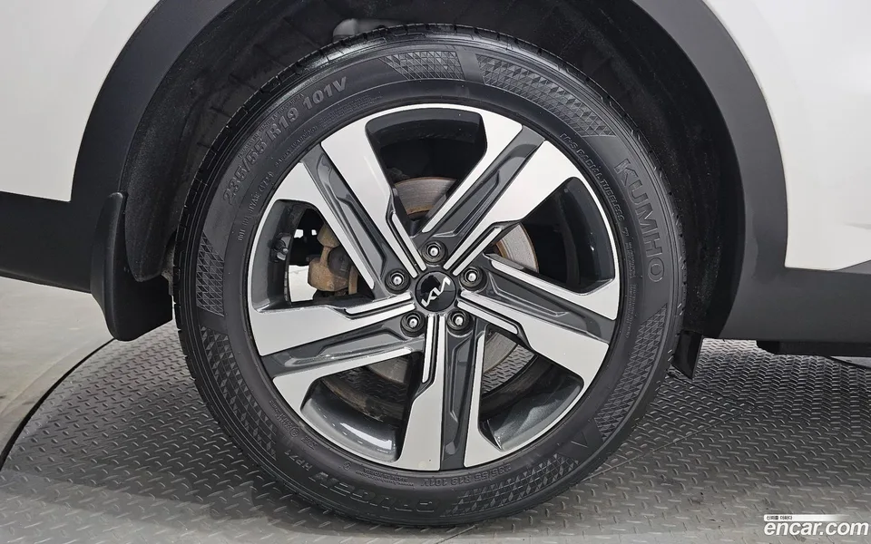Kia Sorento HEV 1.6 2WD 2023 — миниатюра 5