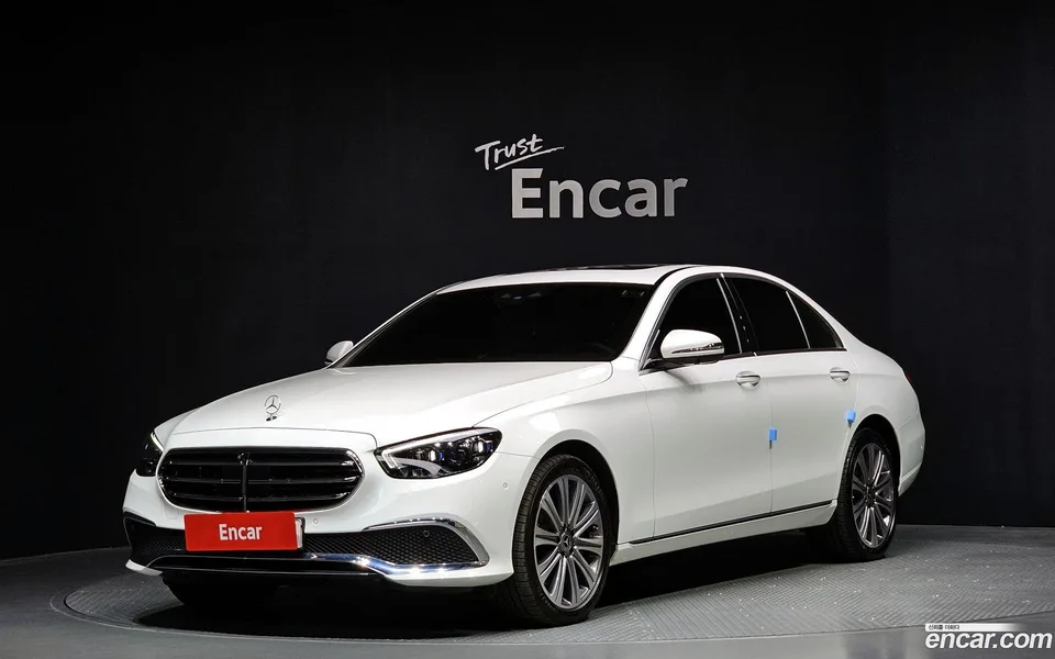 Mercedes-Benz E-Class E350 4MATIC 2022 — фото 1, купить с доставкой в Москву