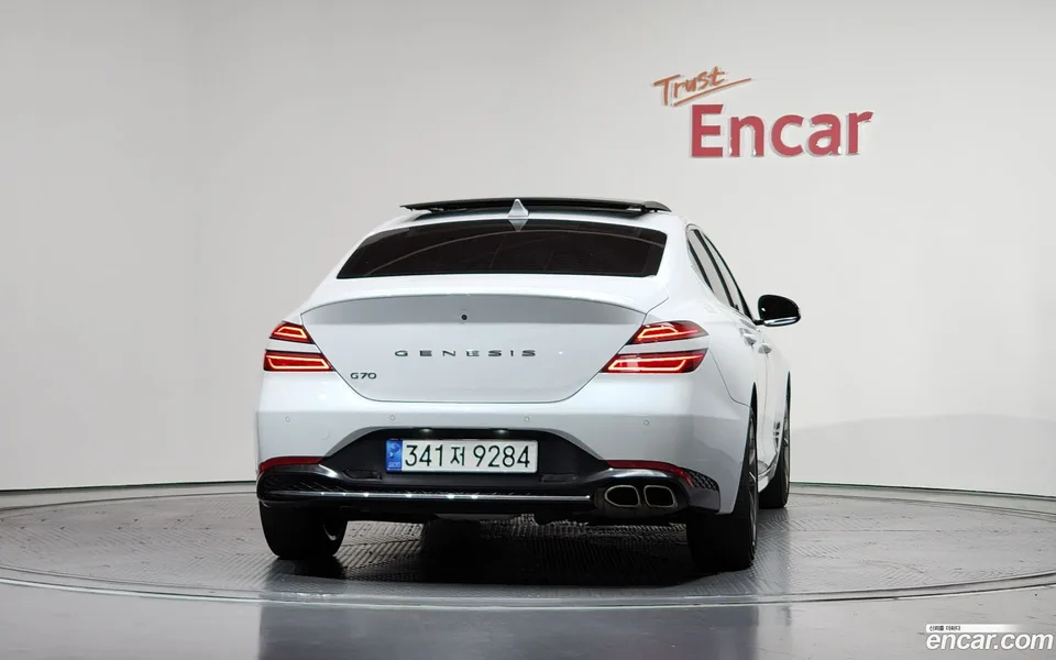 Genesis G70 2.0T 2WD 2022 — миниатюра 3