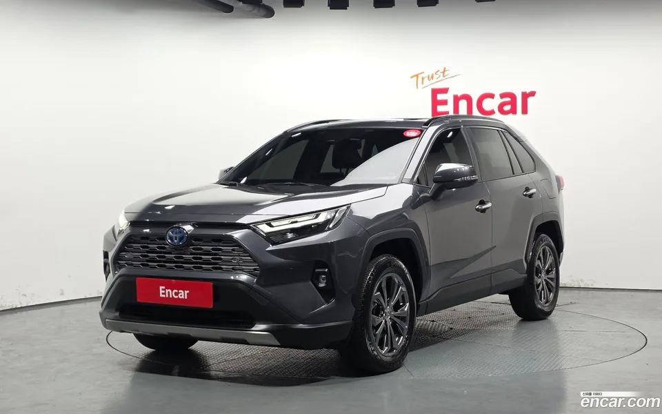 Toyota RAV4 2.5 4WD LTD 2024 — photo 1, buy with delivery to Moscow