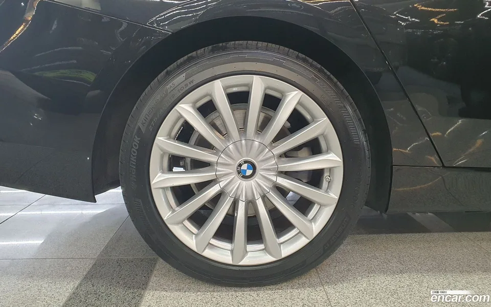 BMW 6 Series GT 620d xDrive 2022 — миниатюра 2