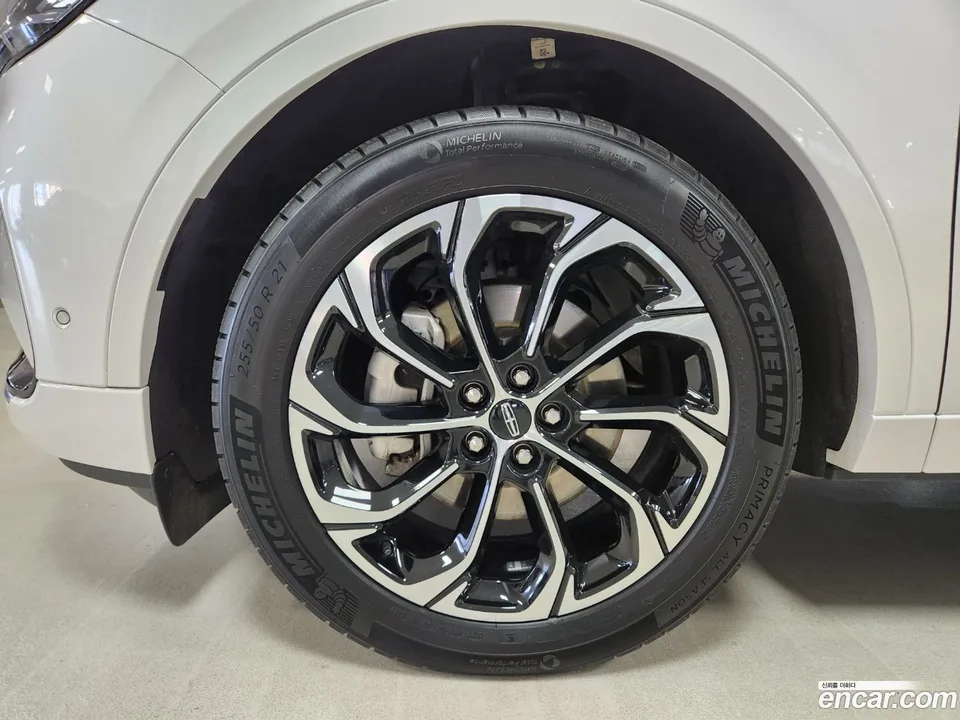 Lincoln Nautilus 2.0 AWD 2023 — миниатюра 2
