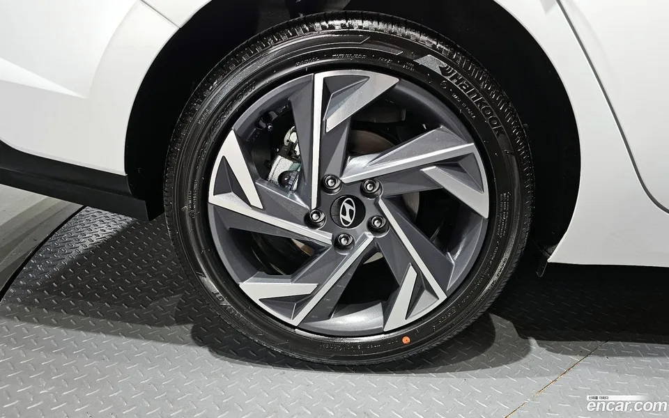 Hyundai Avante CN7 1.6 2026 — миниатюра 2
