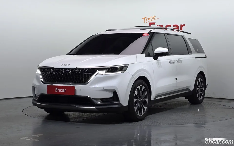 Kia Carnival 7 2022 — фото 1, купить с доставкой в Москву