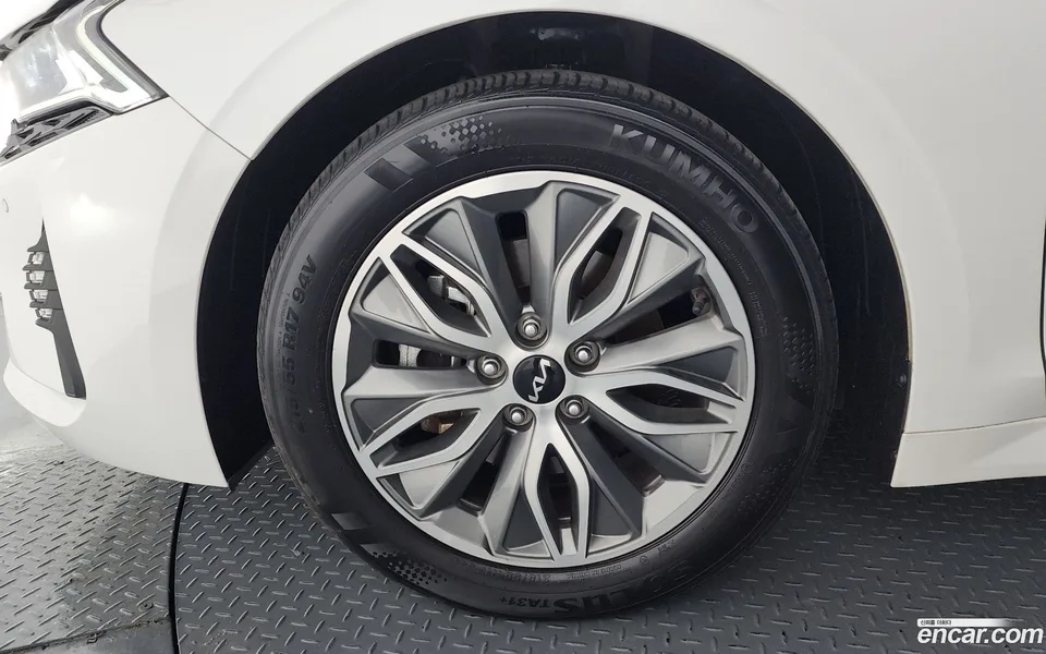 Kia K5 Hybrid 2023 — миниатюра 5