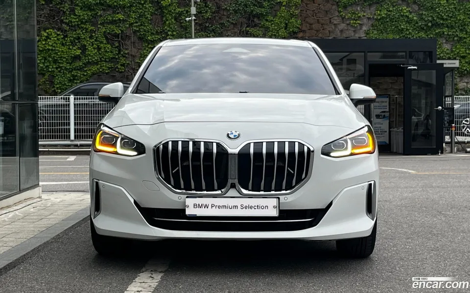 BMW 2 Series Active Tourer 218d 2025 — миниатюра 3