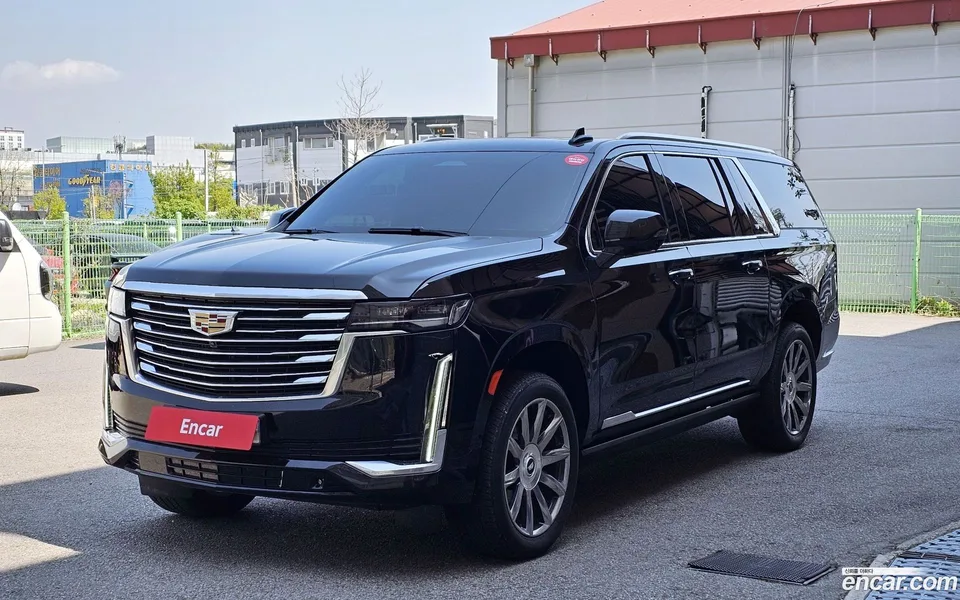 Cadillac Escalade 6.2 ESV 2022 — фото 1, купить с доставкой в Москву