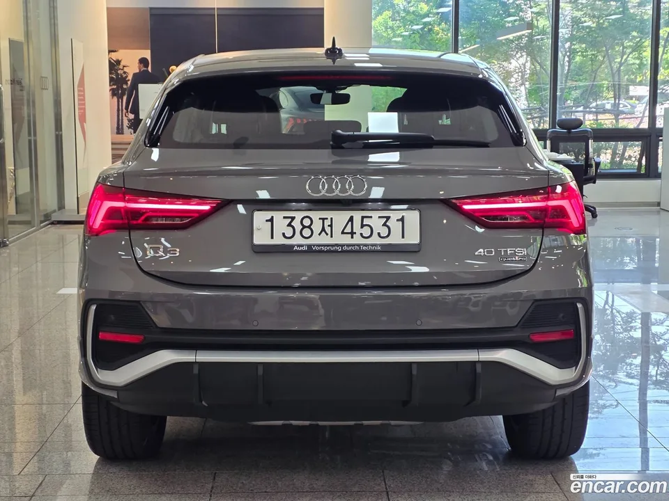 Audi Q3 40 TFSI 2024 — миниатюра 4