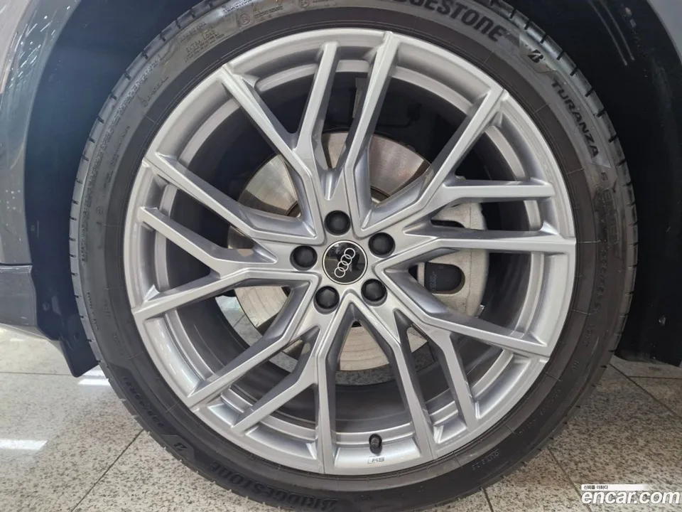 Audi Q4 e-tron 45 2024 — миниатюра 2