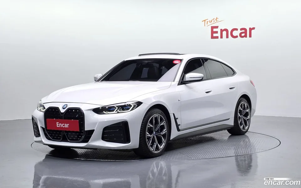 BMW i4 eDrive40 M 2022 — фото 1, купить с доставкой в Москву