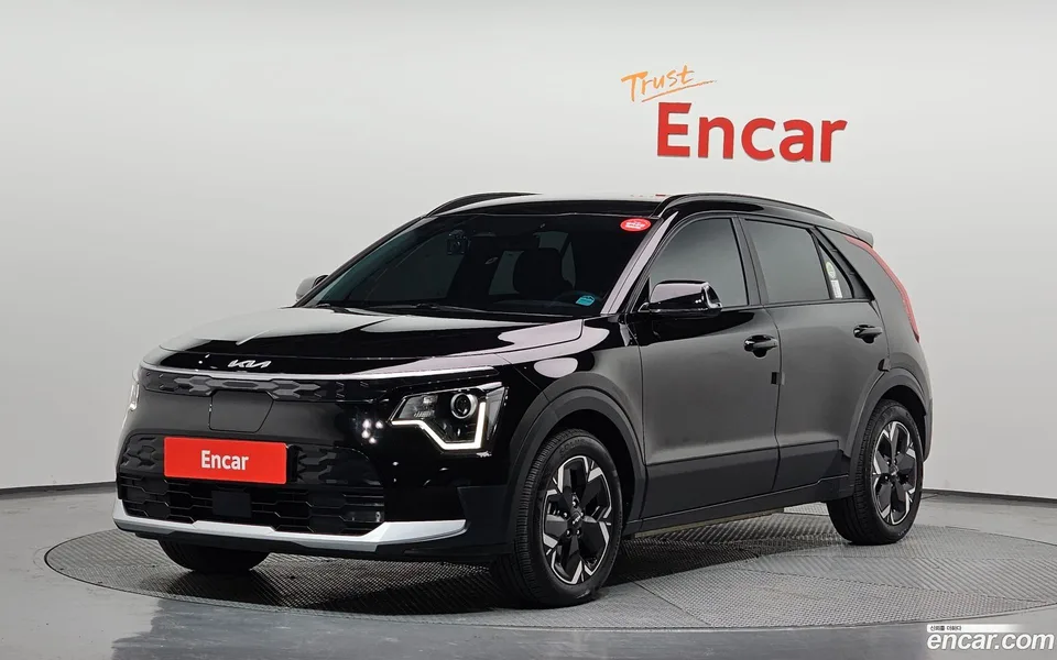 Kia Niro EV 2023 — фото 1, купить с доставкой в Москву