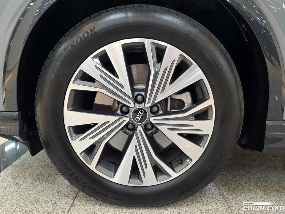 Audi Q4 e-tron 45 2024 — миниатюра 5
