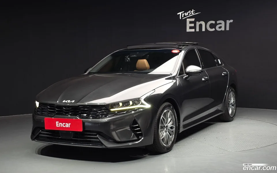 Kia K5 Hybrid 2022 — фото 1, купить с доставкой в Москву
