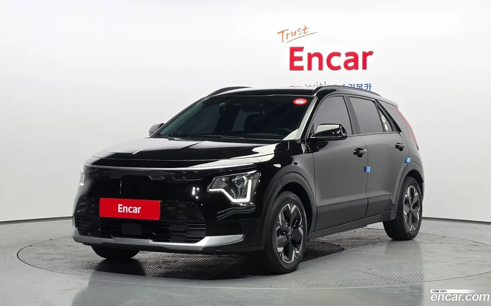 Kia Niro EV 2023 — фото 1, купить с доставкой в Москву