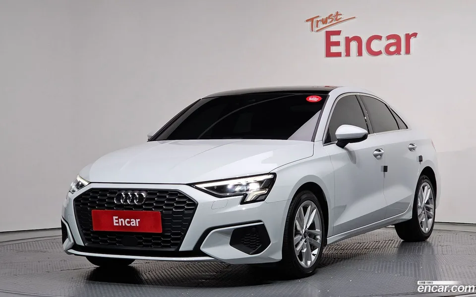 Audi A3 (8Y) 40 TFSI 2022 — фото 1, купить с доставкой в Москву
