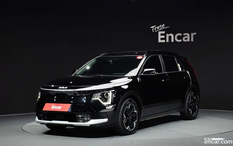 Kia Niro EV 2023 — фото 1, купить с доставкой в Москву