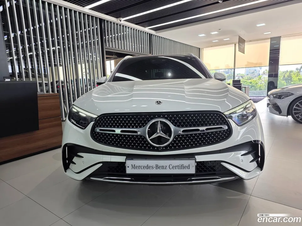 Mercedes-Benz GLC-Class GLC300 4MATIC AMG Line 2023 — миниатюра 3