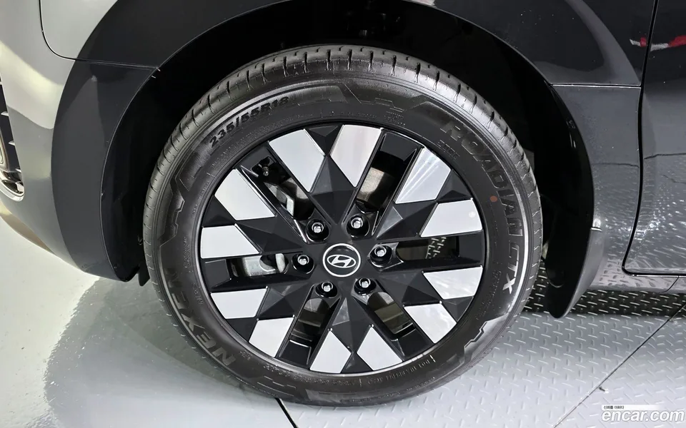Hyundai Staria HEV 1.6 7 2024 — миниатюра 5