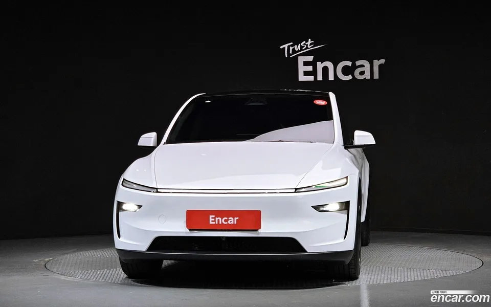Tesla Model Y RWD 2025 — миниатюра 3