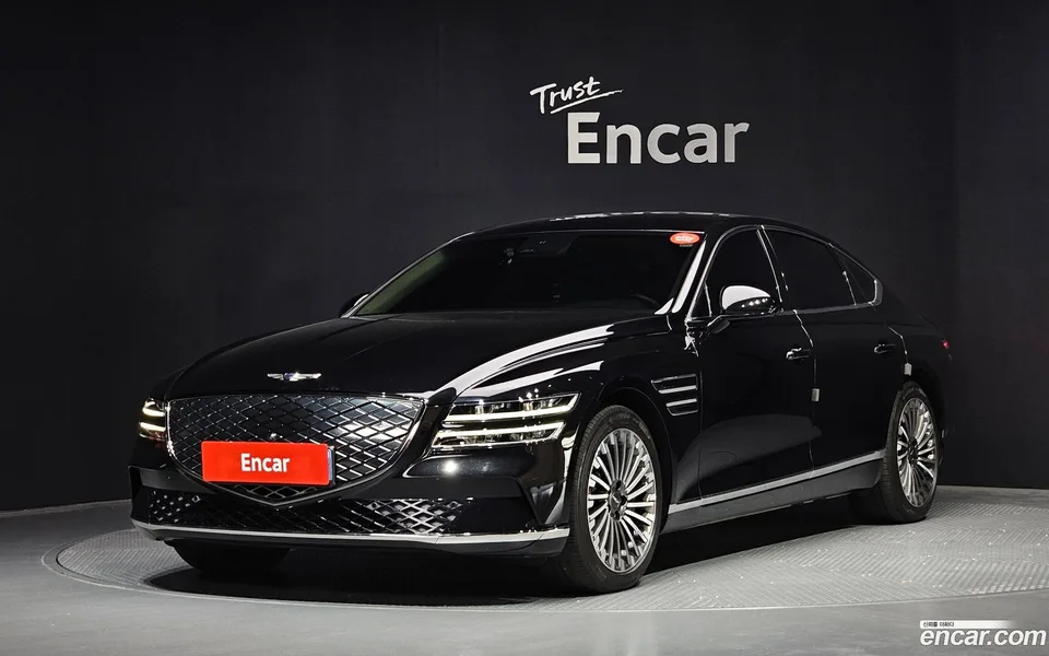 Genesis Electrified G80 e-AWD 2022 — фото 1, купить с доставкой в Москву