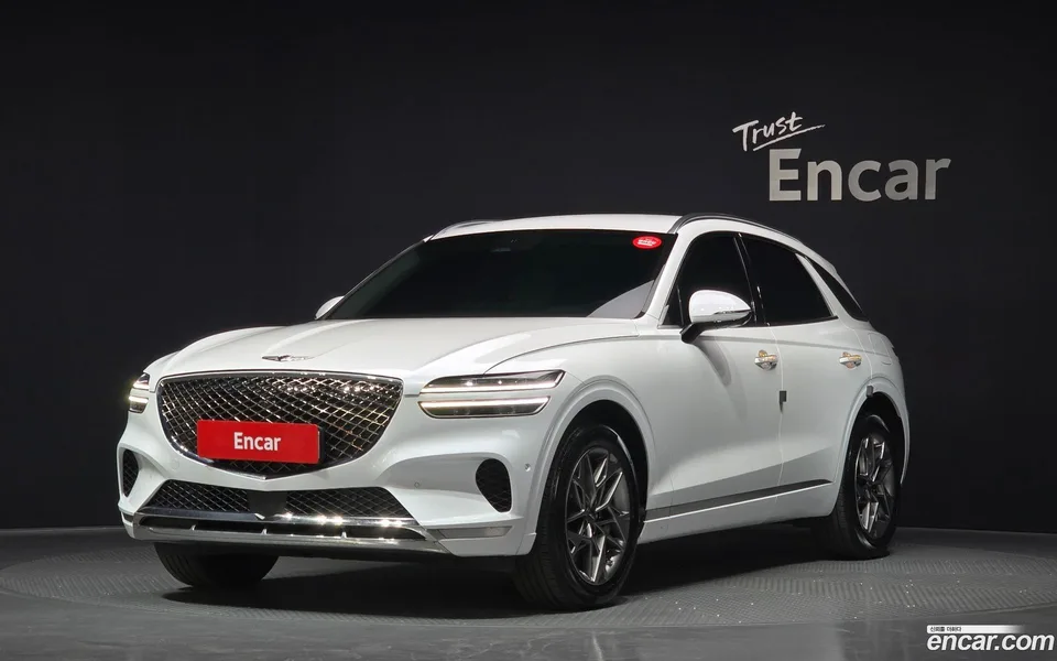 Genesis GV70 2.5T 2WD 2024 — фото 1, купить с доставкой в Москву