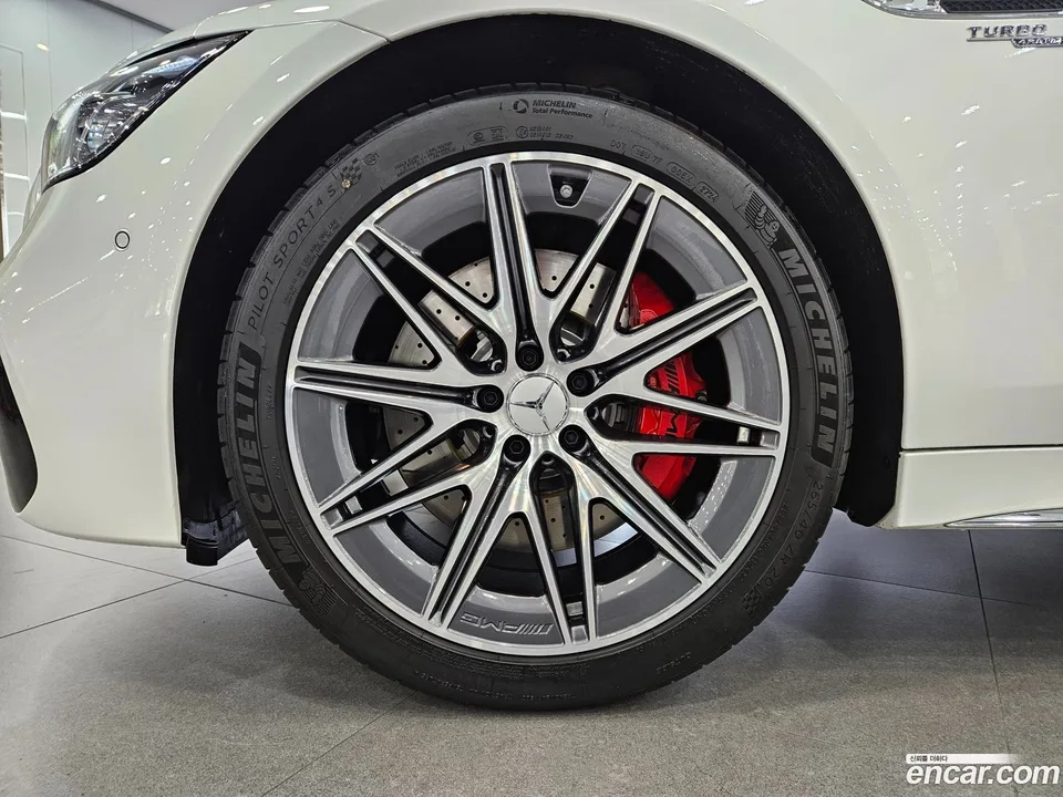 Mercedes-Benz AMG GT 4 43 4MATIC+ 2025 — миниатюра 5