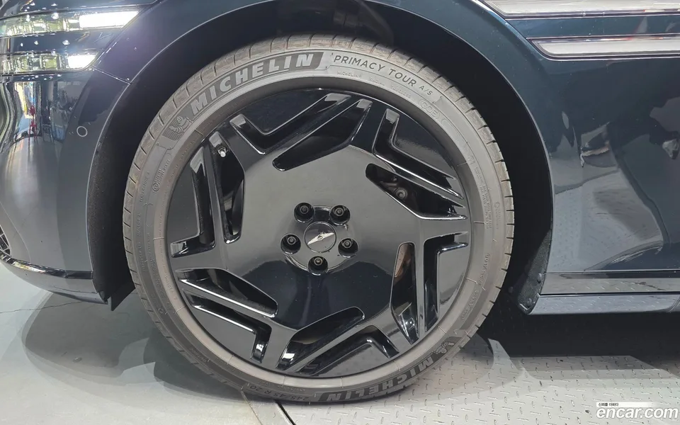 Genesis G90 3.5 e-S/C AWD LWB 2023 — миниатюра 5
