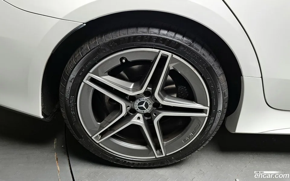 Mercedes-Benz CLS-Class CLS300d 4MATIC 2022 — миниатюра 5