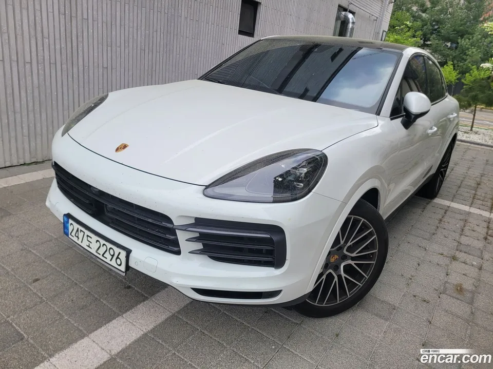 Porsche Cayenne 3.0 2022 — фото 1, купить с доставкой в Москву