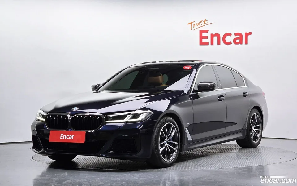 BMW 5 Series 520i M 2023 — фото 1, купить с доставкой в Москву