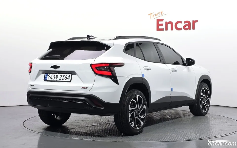 Chevrolet Trax Crossover 1.2 RS 2023 — миниатюра 2
