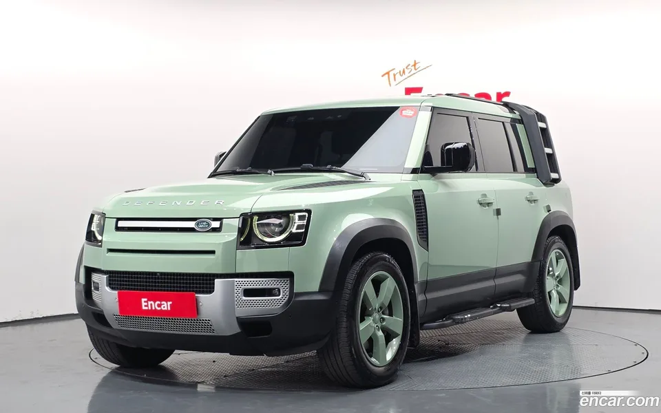 Land Rover Defender 110 D300 75th 2023 — фото 1, купить с доставкой в Москву