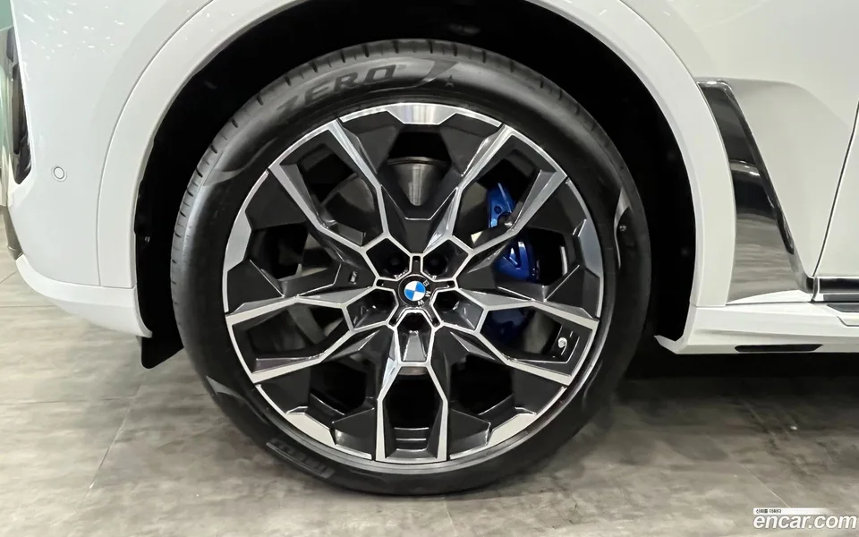 BMW X7 xDrive 40i M 6 2025 — миниатюра 5