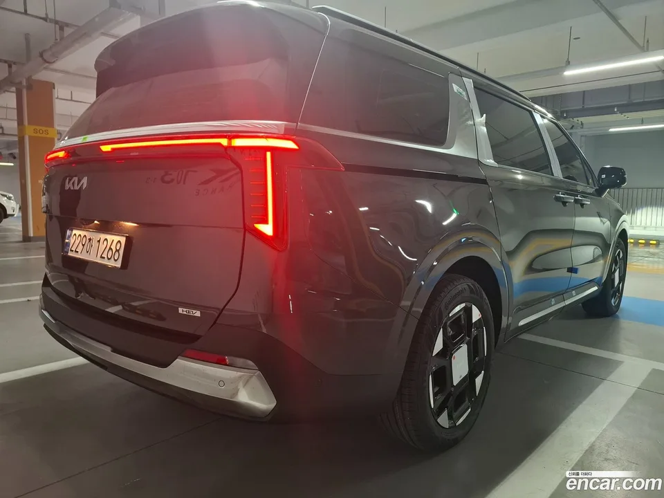 Kia Carnival HEV 9 2025 — миниатюра 4
