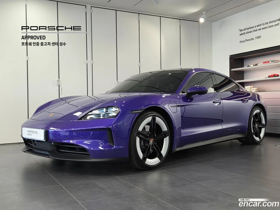 Porsche Taycan 4 2025 — фото 1, купить с доставкой в Москву
