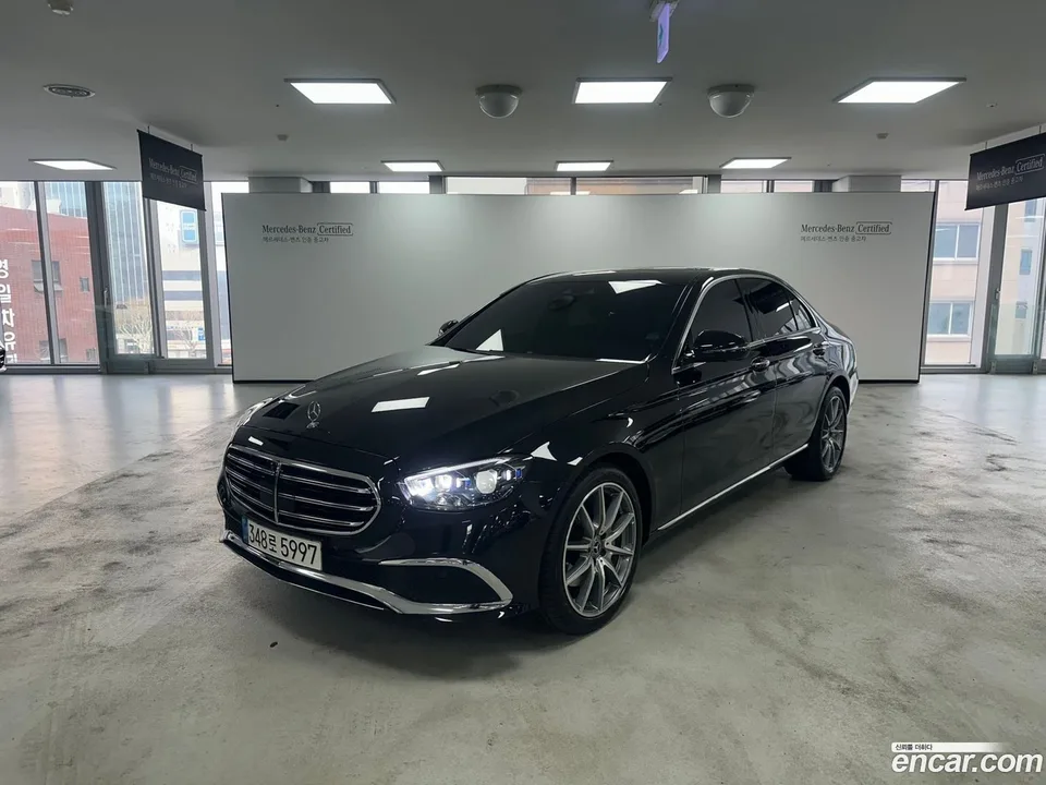 Mercedes-Benz E-Class E300e 4MATIC 2022 — фото 1, купить с доставкой в Москву