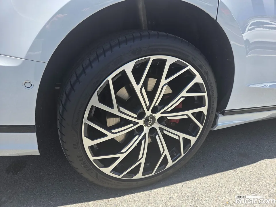Audi S8 4.0 TFSI LWB 2023 — миниатюра 2