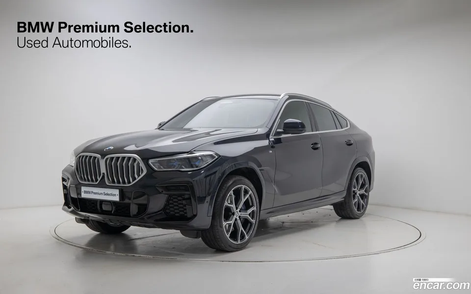 BMW X6 xDrive40i M 2023 — фото 1, купить с доставкой в Москву
