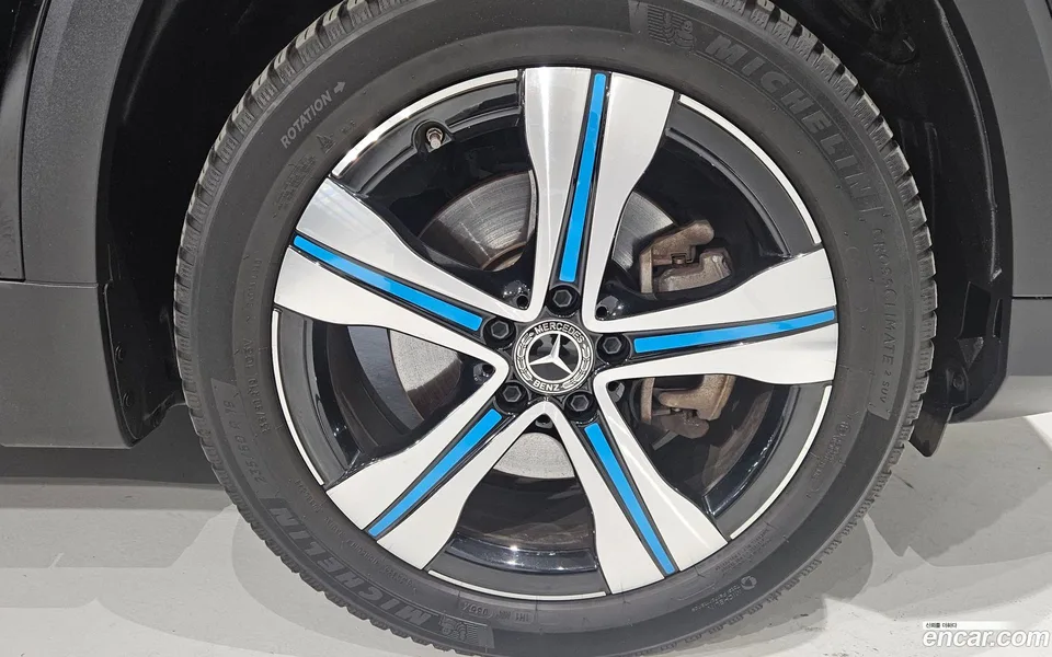 Mercedes-Benz EQB EQB300 4MATIC 2023 — миниатюра 2