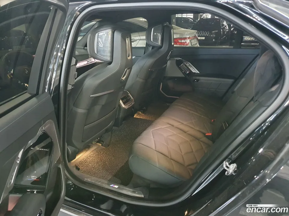 BMW 7 Series 740d xDrive M 2024 — миниатюра 2