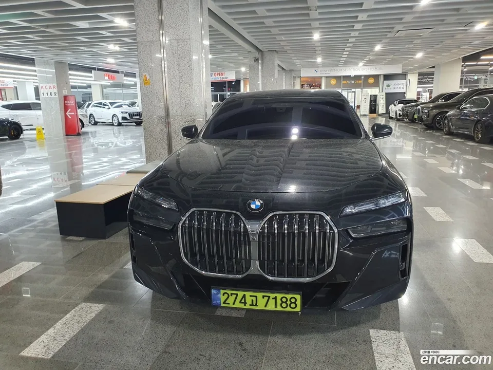 BMW 7 Series 740d xDrive M 2024 — фото 1, купить с доставкой в Москву